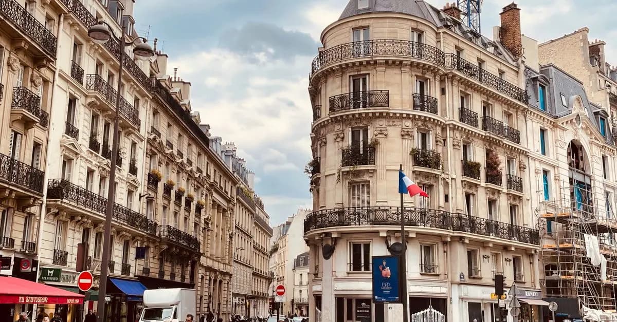 Les 5 Qualités Essentielles d'un Serrurier Rapide à Paris