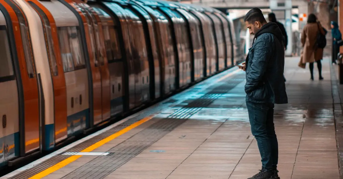 Que faire pendant l'attente d'un serrurier rapide à Paris ?